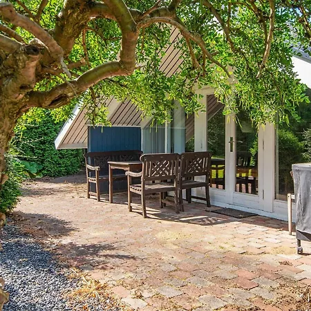 Secluded Oasis By Kvie Lake-by Traum