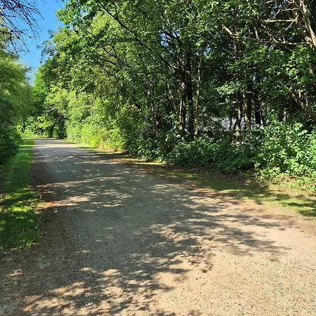 Secluded Oasis By Kvie Lake-by Traum Сasa de vacaciones