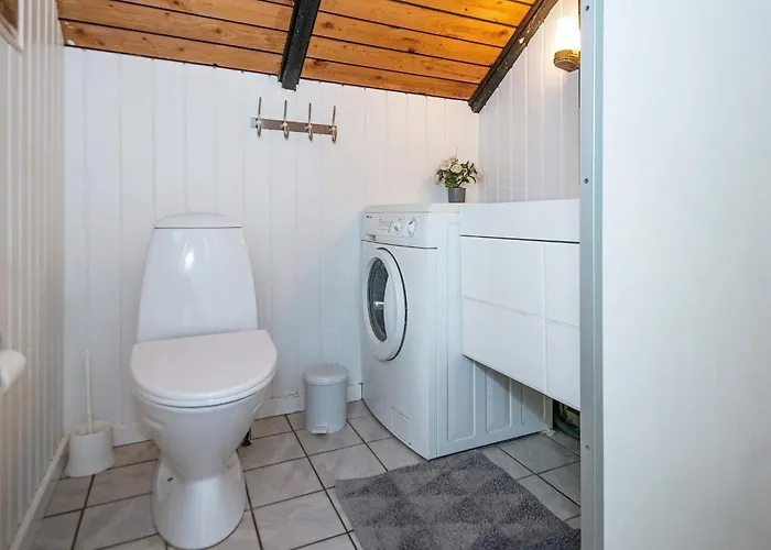 Nyaraló Secluded Oasis By Kvie Lake-by Traum *