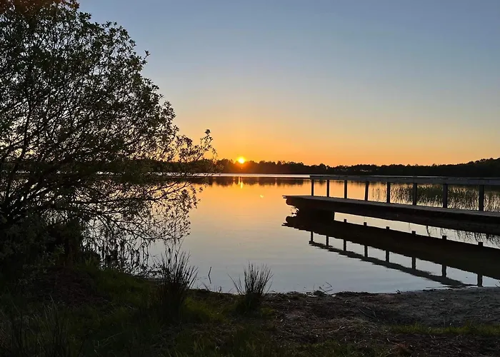 Secluded Oasis By Kvie Lake-by Traum * Ansager