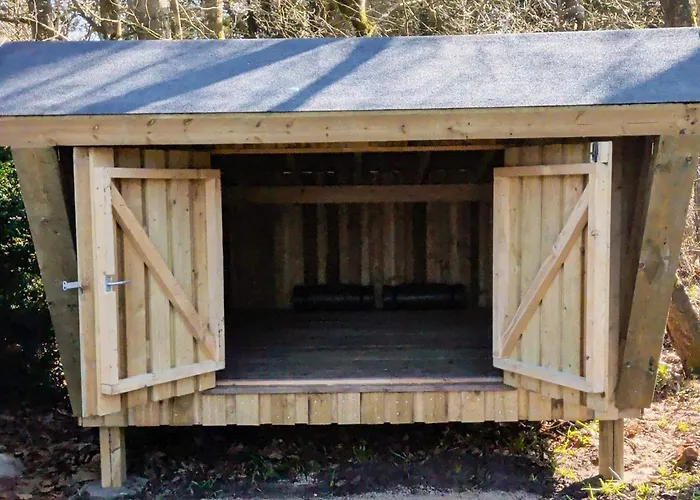 Secluded Oasis By Kvie Lake-by Traum Nyaraló